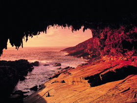 Admirals Arch - Accommodation Tasmania 0
