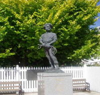 Alexander Cameron Statue - Accommodation Tasmania