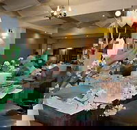 The Chairman and Yip - Accommodation Tasmania