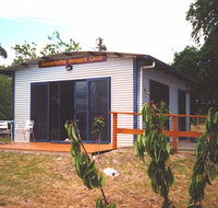 Rotherhythe Vineyard - Accommodation Tasmania