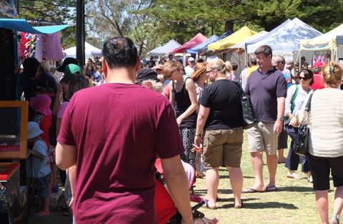 Burleigh Heads Markets - Accommodation Tasmania 1