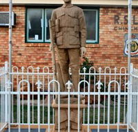 Soldier Statue Memorial Chinchilla - Accommodation Tasmania