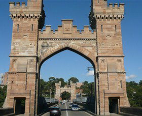 Bailey's Sydney - Tours For People Who Don't Like Tours - Accommodation Tasmania 6