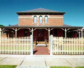 Wentworth Courthouse - Accommodation Tasmania 0
