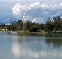 Gum Bend Lake - Accommodation Tasmania