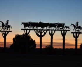 Long Paddock - Cobb Highway Touring Route - Accommodation Tasmania 1