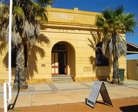 Golden Outback WA Accommodation Tasmania