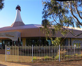 McFeeters Motor Museum And Visitor Information Centre - Accommodation Tasmania 0