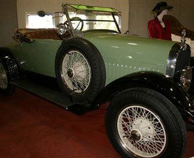 McFeeters Motor Museum And Visitor Information Centre - Accommodation Tasmania 6