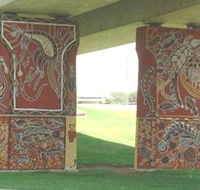 Cowra Bridge Pylons - Accommodation Tasmania