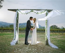 Amulet Vineyard And Beechworth Cider - Accommodation Tasmania 1