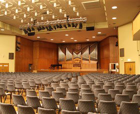 Wollongong Town Hall - Accommodation Tasmania 0
