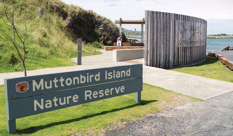 Muttonbird Island Outdoor Learning Space - Accommodation Tasmania 0