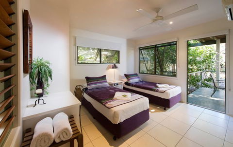 The Retreat Beach Houses - Accommodation Tasmania 6