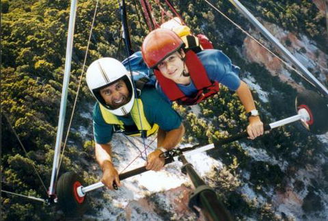 David Cookman–Sunshine Coast Hang Gliding - Accommodation Tasmania 2