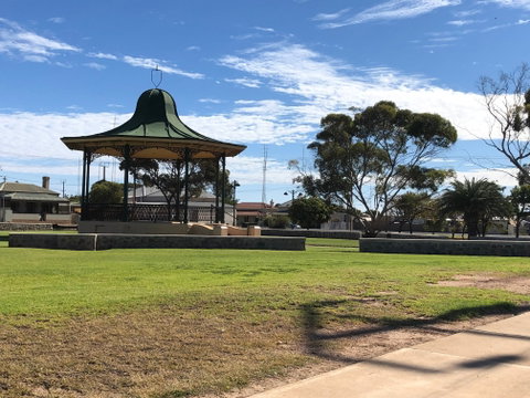Davies Square, Wallaroo - Accommodation Tasmania 1