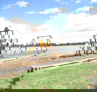 Gum Bend Lake - Accommodation Tasmania