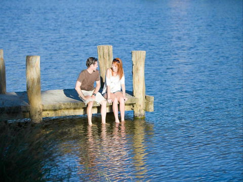 Lake Sambell - Accommodation Tasmania 1