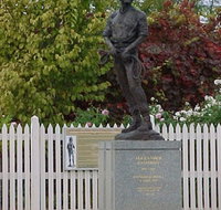 Alexander Cameron Statue - Accommodation Tasmania
