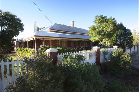 Hoover House - Accommodation Tasmania 0
