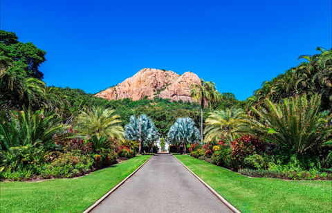 Queens Gardens - Accommodation Tasmania 0