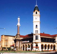 Bundaberg War Memorial - Accommodation Tasmania