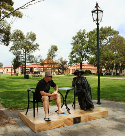 Gladstone Square - Accommodation Tasmania 1