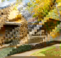 Suki and Hugh Gallery - Accommodation Tasmania