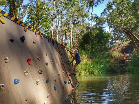 Challenge Hill - Accommodation Tasmania 0
