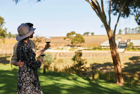 Beresford Estate Tasting Pavilion - Accommodation Tasmania 2