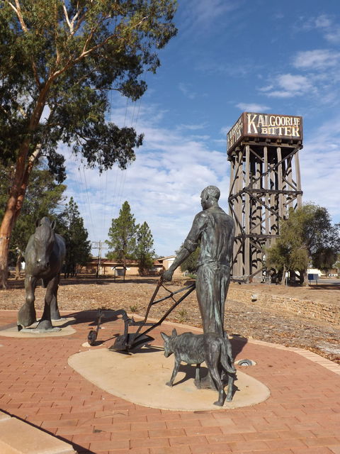 Merredin Railway Water Tower - Accommodation Tasmania 0