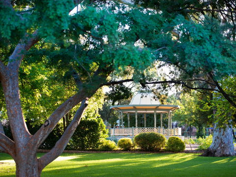 Robertson Park - Accommodation Tasmania 0
