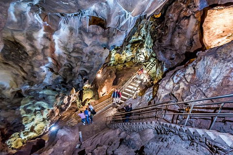 Jenolan Caves: Chifley Cave Tour - Accommodation Tasmania 3