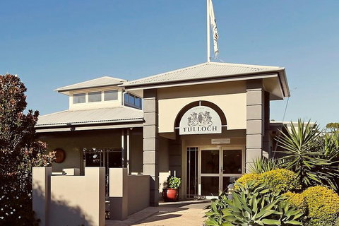 Tulloch Wines - Wine Tasting Paired With Local Handmade Chocolates - Accommodation Tasmania 3