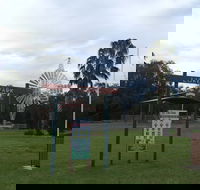 Luke Park and Jerilderie Lake - Accommodation Tasmania