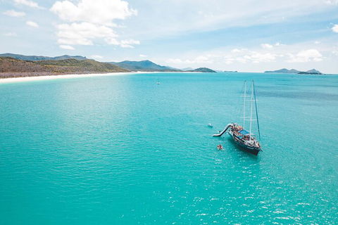 Day Sail The Whitsunday Islands On Atlantic Clipper From Airlie Beach - Accommodation Tasmania 4
