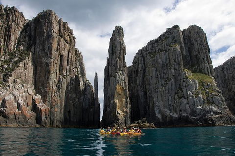 Tasman Peninsula Full Day Kayaking Tour - Accommodation Tasmania 7