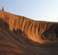Wave Rock - Accommodation Tasmania