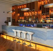 Pontoon Bar - Accommodation Tasmania