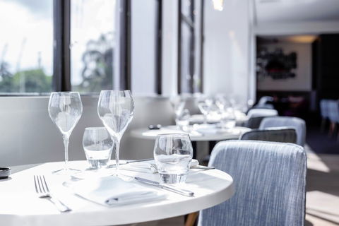 MRepublic Restaurant, Bar And Lounge - Accommodation Tasmania 7