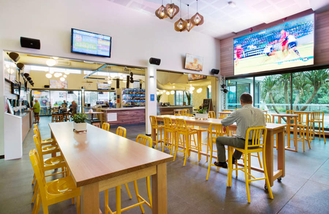 Coolum Beach Hotel - Accommodation Tasmania 2