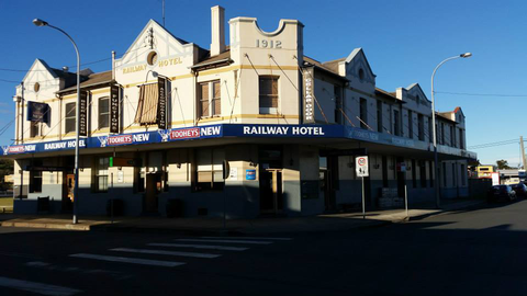 Railway Hotel - Accommodation Tasmania 1