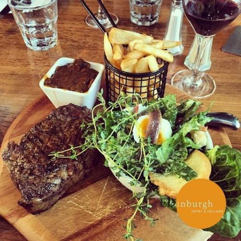 Edinburgh Hotel & Cellars - Accommodation Tasmania 1