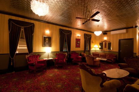 Back Bar Cocktail Lounge & Function Venue - Accommodation Tasmania 3