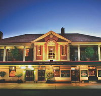 Tamworth Hotel - Accommodation Tasmania