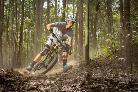 Fox Superflow Sealed By Stan's Race | Jolly Nose - Accommodation Tasmania 1