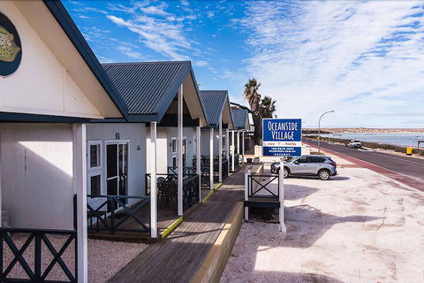 Oceanside Village - Accommodation Tasmania 2