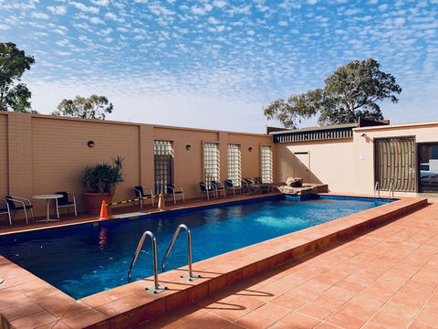 Desert Cave Hotel - Accommodation Tasmania 3