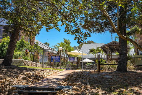 Glen Eden Beach Resort - Accommodation Tasmania 4