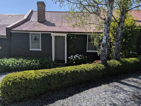 Alice's Cottages - Accommodation Tasmania 0